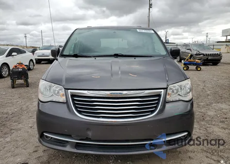 2016 Chrysler Town & Country Touring z USA, uszkodzony, nr VIN 2C4RC1BGXGR301003